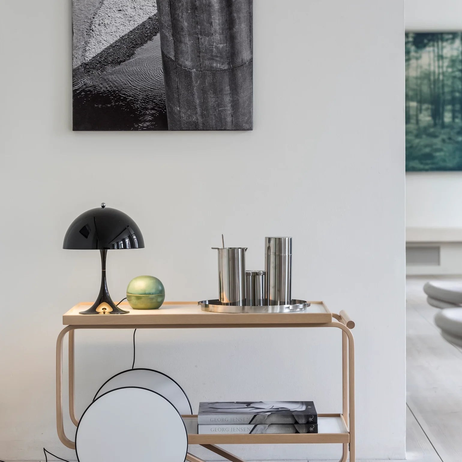 Panthella 250 Portable Table Lamp - LOUIS POULSEN