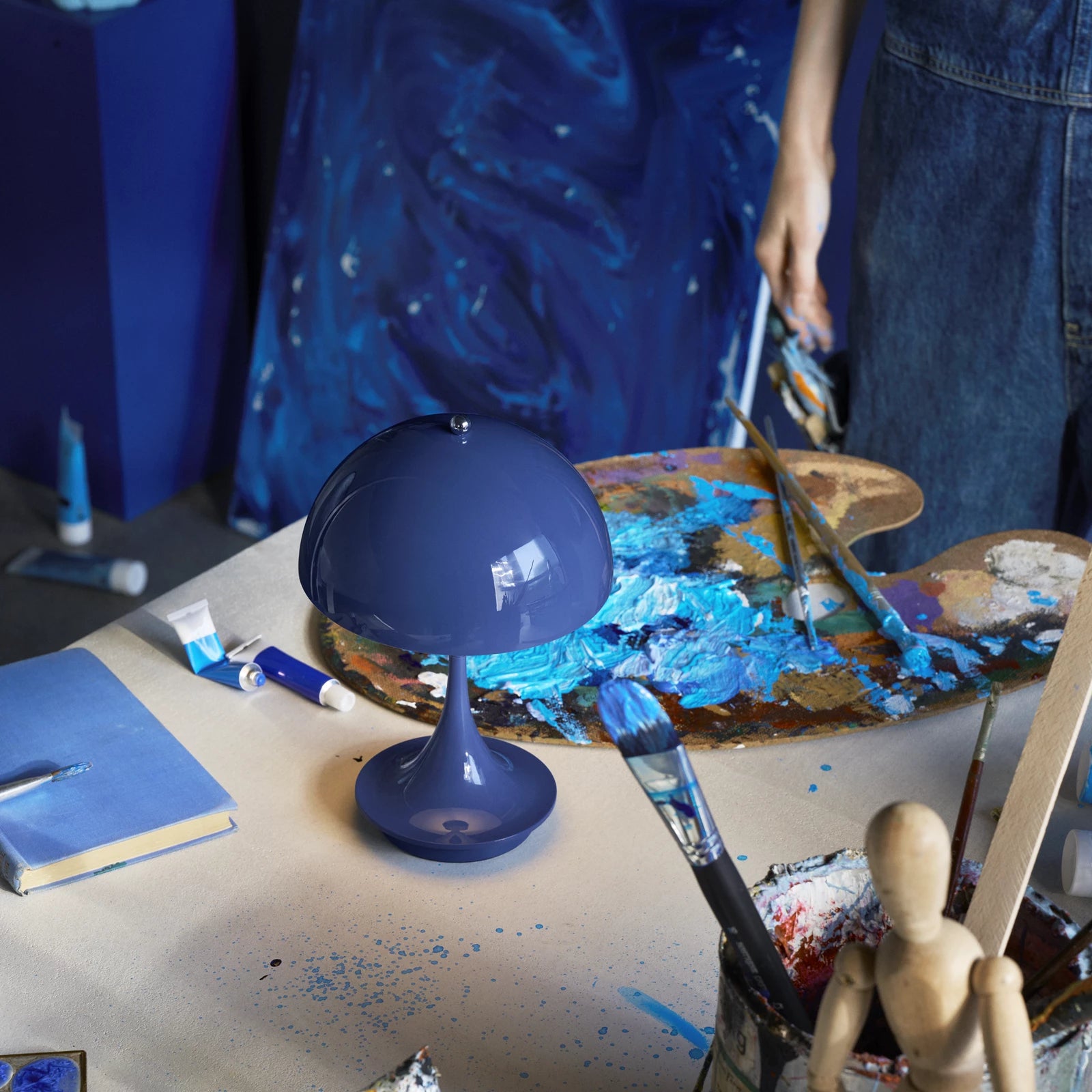 Panthella Portable Indigo Blue - LOUIS POULSEN