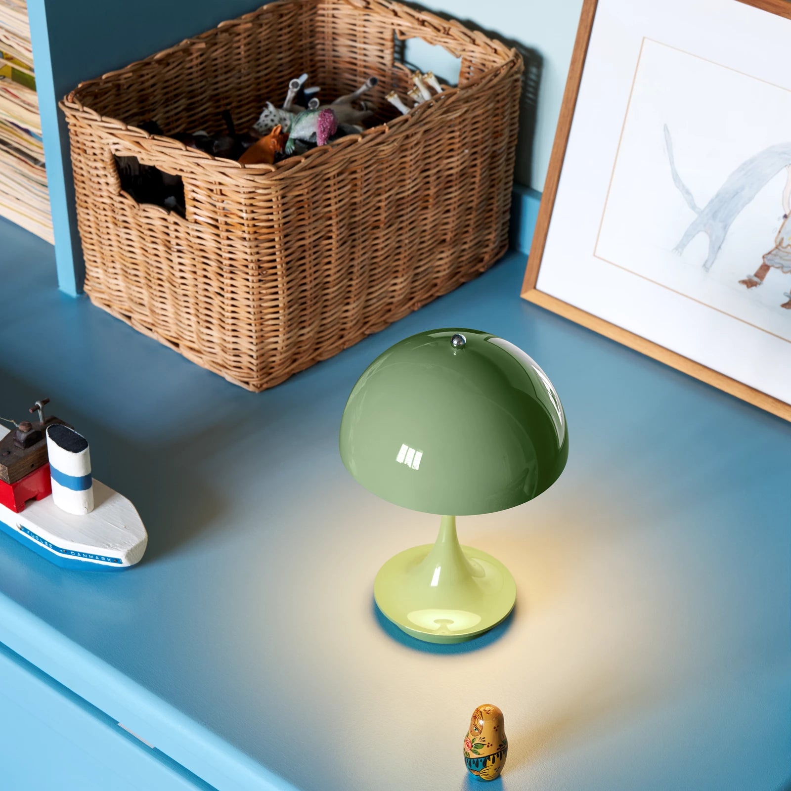 Panthella Portable Moss Green - LOUIS POULSEN