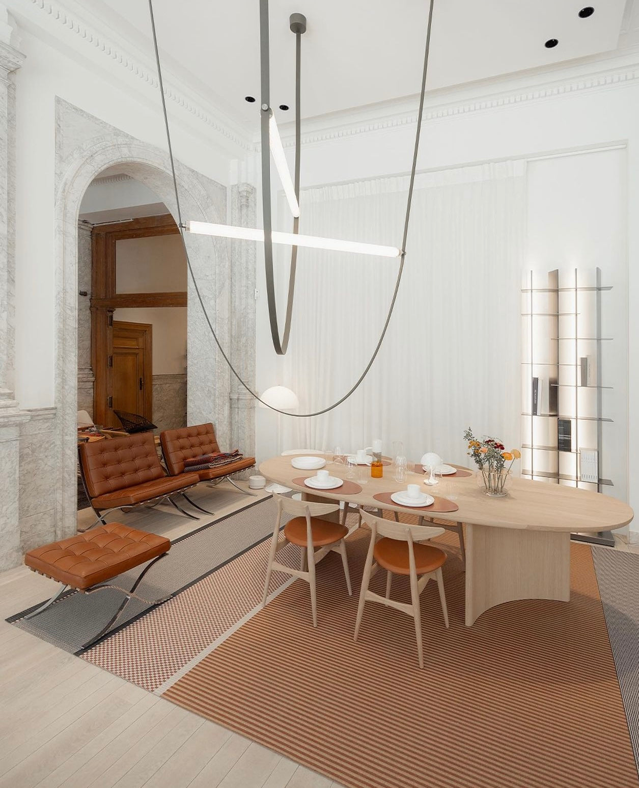 Barcelona Stool - KNOLL
