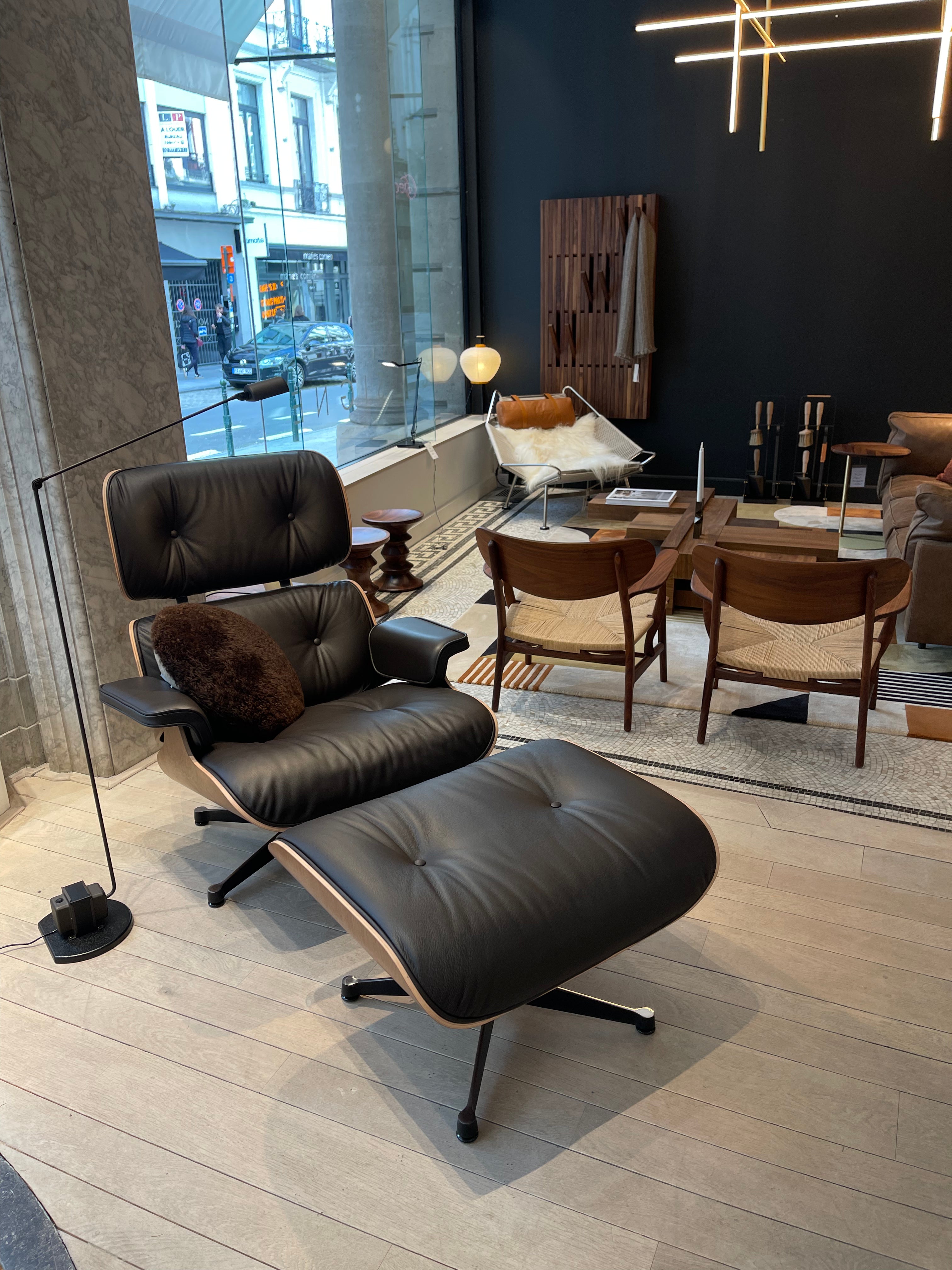 Lounge Chair + Ottoman Walnut  - VITRA