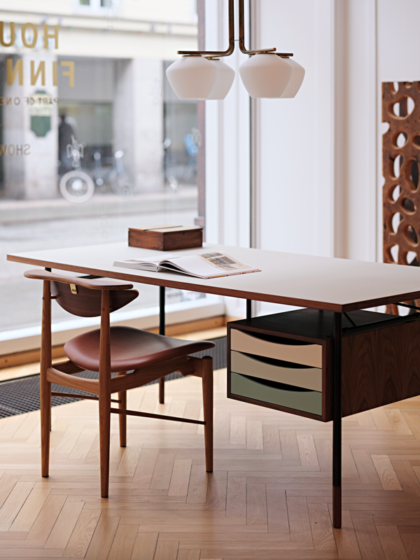 Nyhavn desk - FINN JUHL